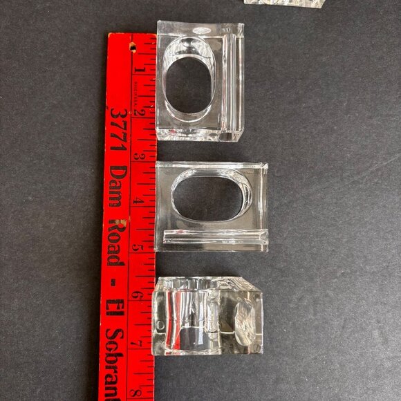 Vintage Lucite Acrylic Napkin Rings Clear Bud Set of 4 Mid Century - Picture 5 of 5